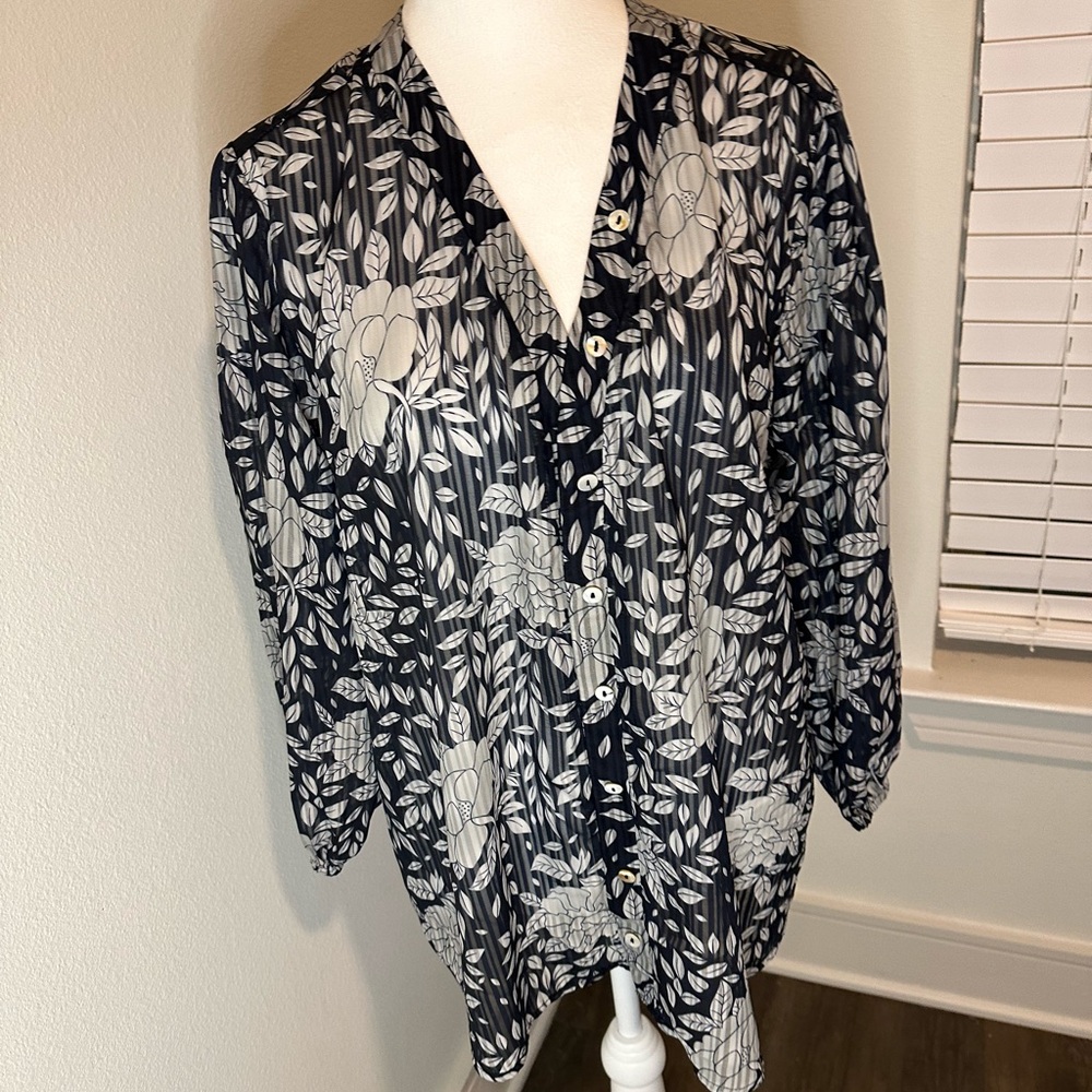 B&W blouse